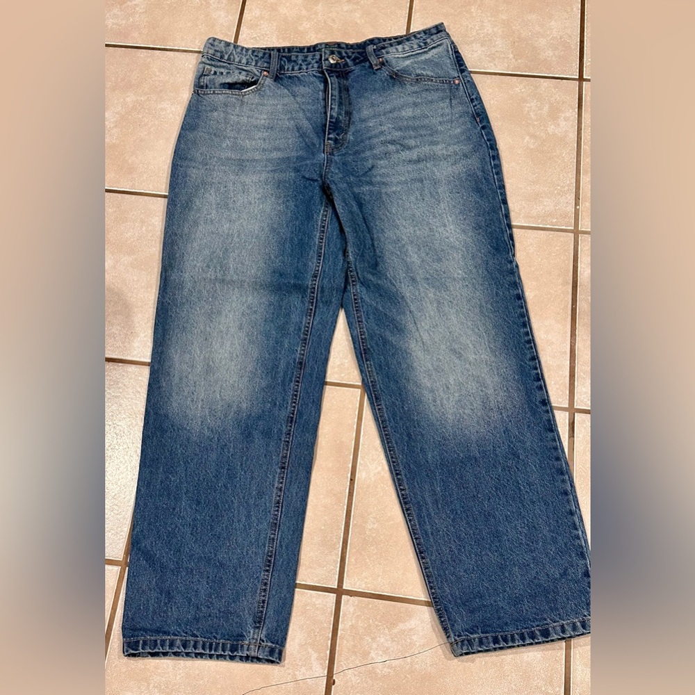 Women’s Wild Fable Size 14 Faded Boyfriend Wide Leg Jeans